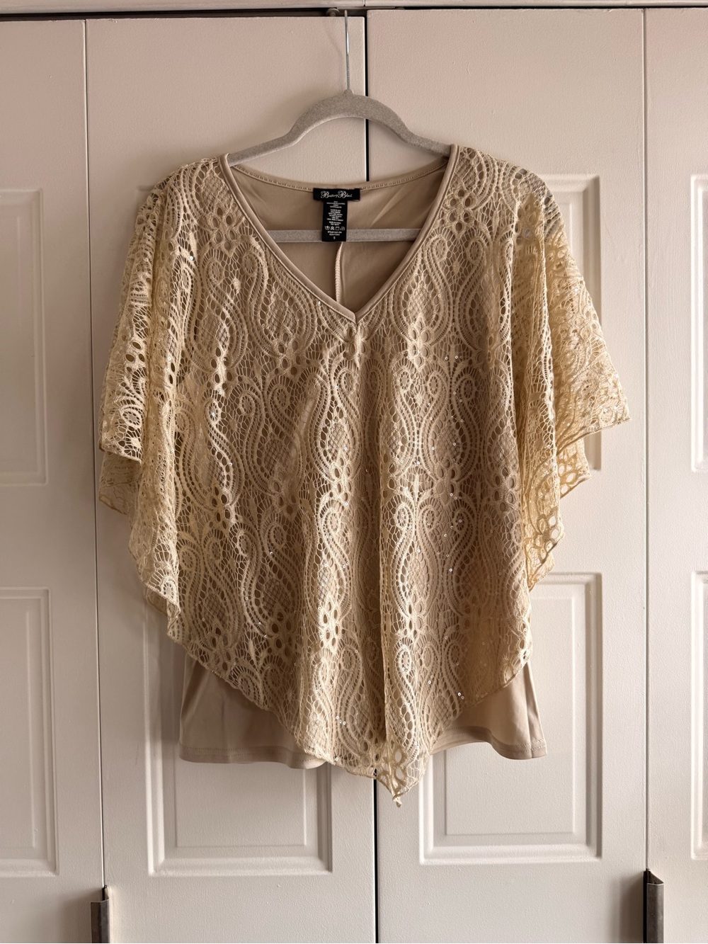 Brittany Black Cream Lace Poncho Overlay V-Neck Blouse Top Size S Boho Chic Cute